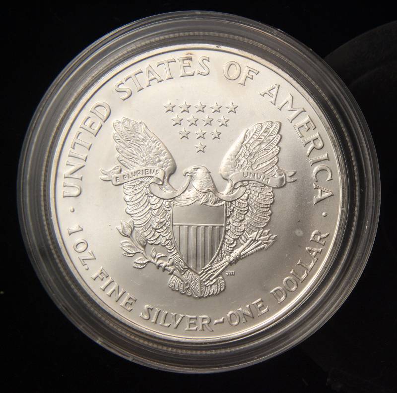 1995 AMERICAN SILVER EAGLE 1 TROY OZ. .999 FINE SILVER DOLLAR IN AIRTITE