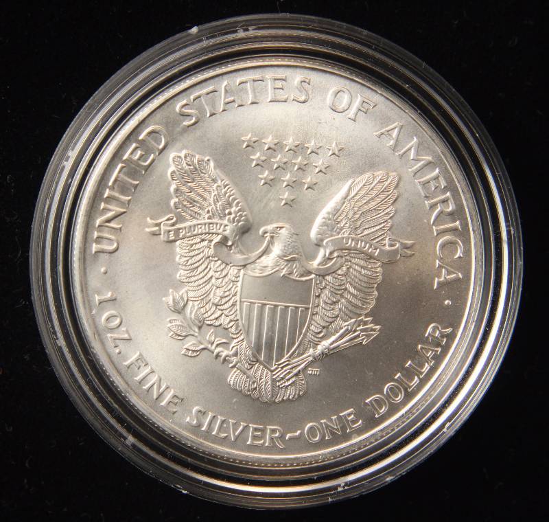 1998 AMERICAN SILVER EAGLE 1 TROY OZ. .999 FINE SILVER DOLLAR IN AIRTITE