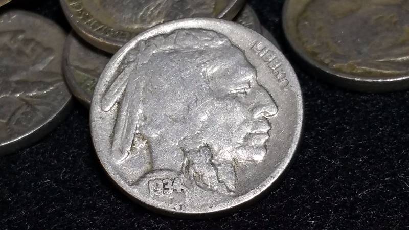 (27) 1930s Buffalo Nickels
