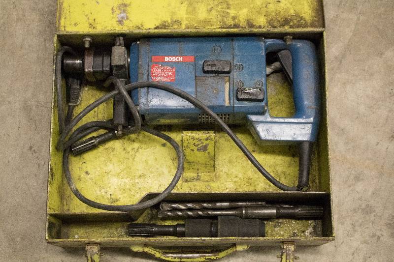 lot 26 image: Hammer Drill