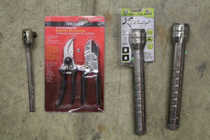 lot 51 image: MiscTools