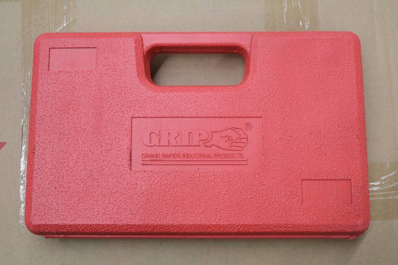 lot 104 image: Tool & Die Set