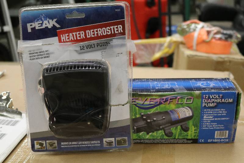 lot 119 image: Heater & Pump