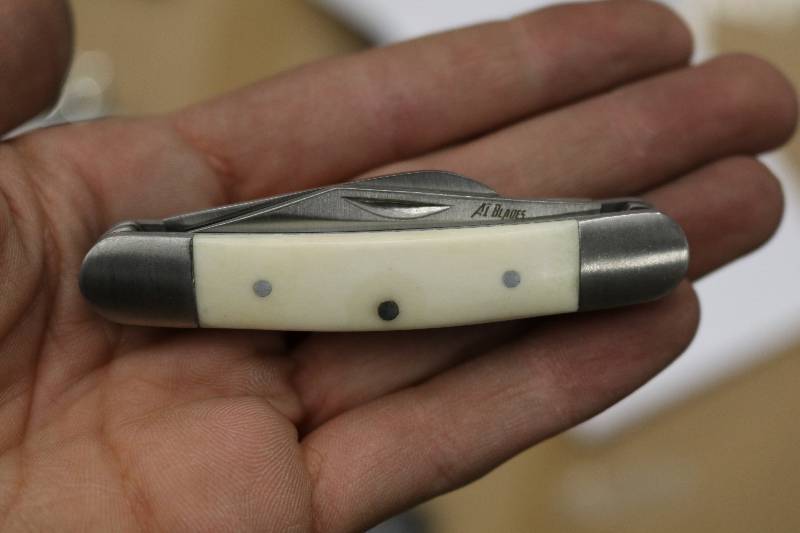 AI Blades Pocket Knives Moorhead Liquidation October Consignment