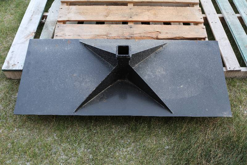 lot 141 image: Receiver Plate Hitch