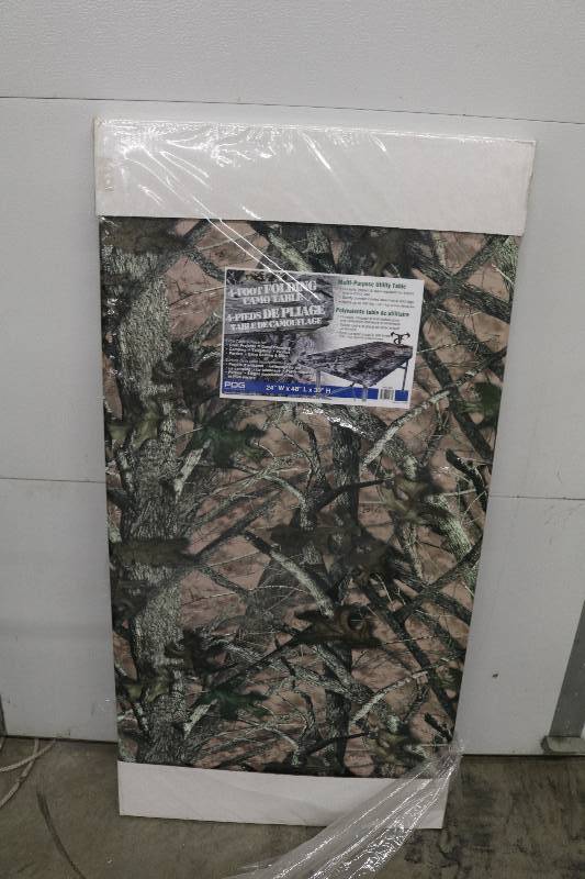lot 155 image: Camo Table