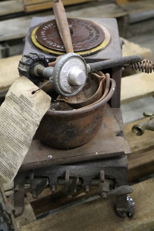lot 189 image: Vintage Lead Melter