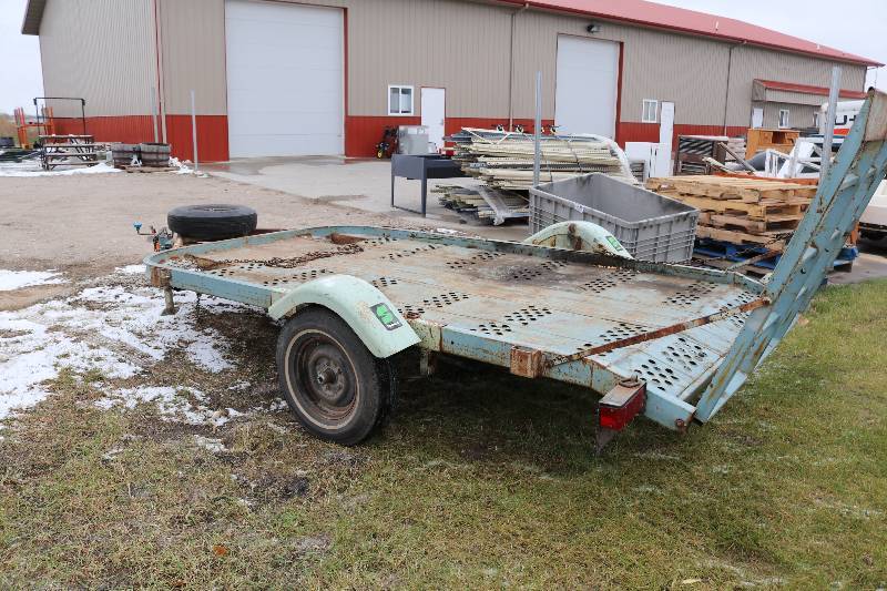 lot 196 image: Utility Trailer