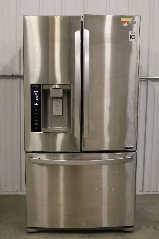 lot 4 image: LG FridgeFreezer