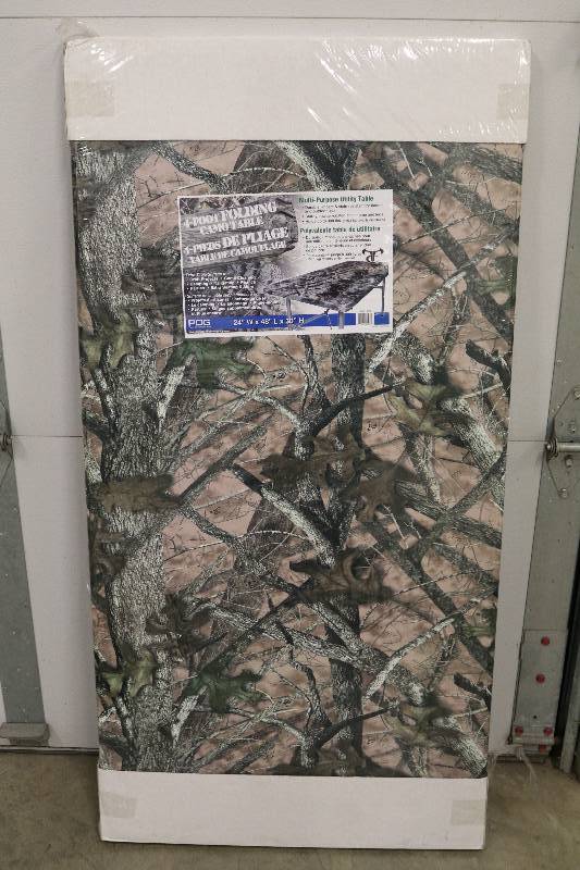lot 10 image: Camo Table