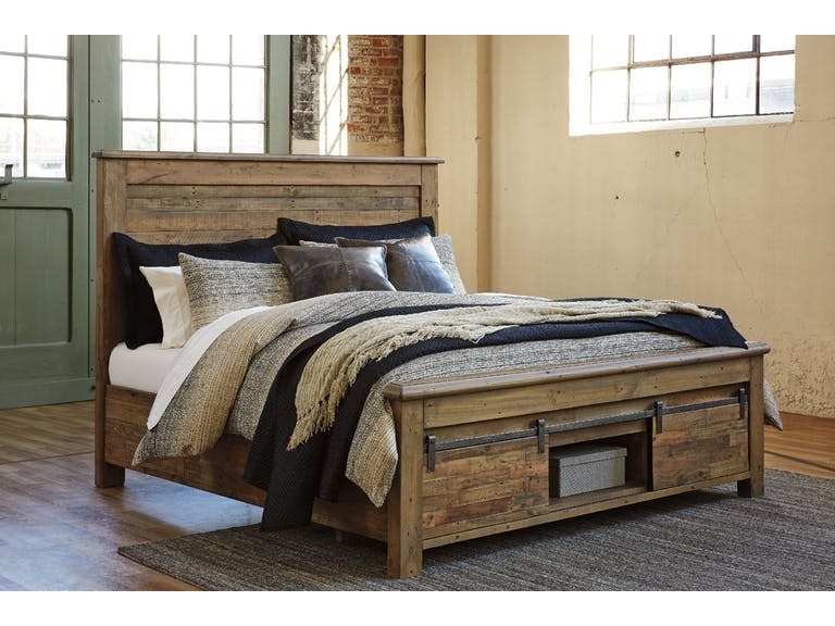 lot 22 image: King Size Headboard