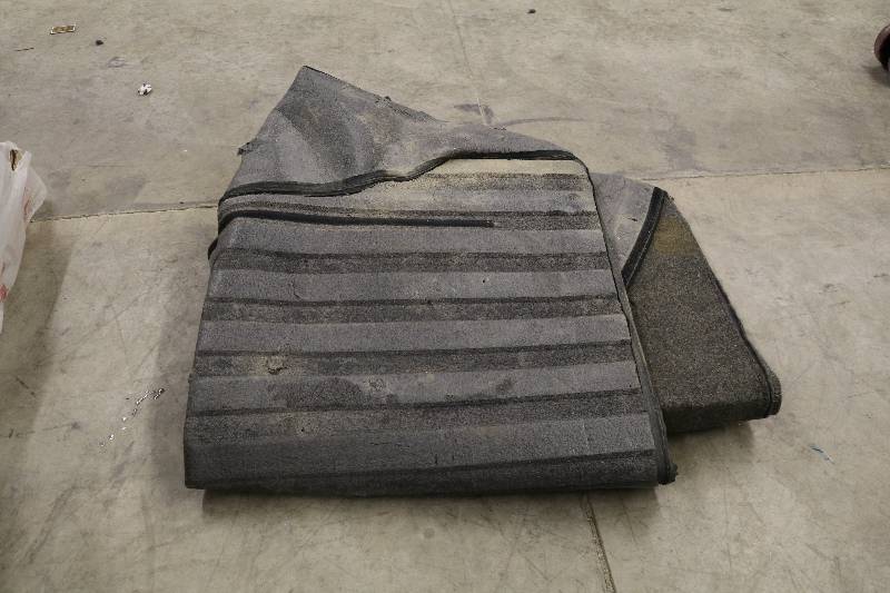 lot 57 image: Pickup Box Rug