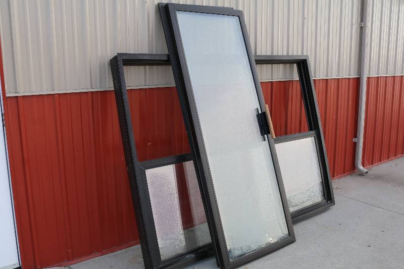 lot 66 image: Sliding Glass Door