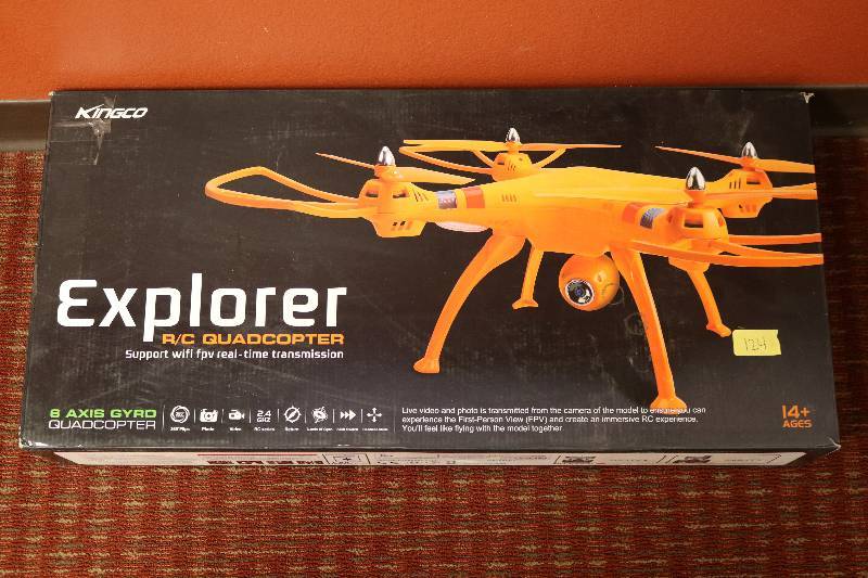 lot 69 image: RC Quadcopter