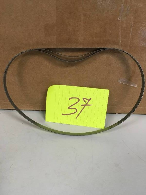 lot 37 image: DeWalt - 24 TPI, 32 78 in., Cordless Bi-Metal Portable Bandsaw Blades, Open Package not used
