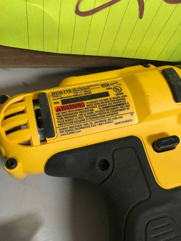 lot 20 image: Dewalt Dcd710 12v Liion 38in Cordless Compact Drill Driver