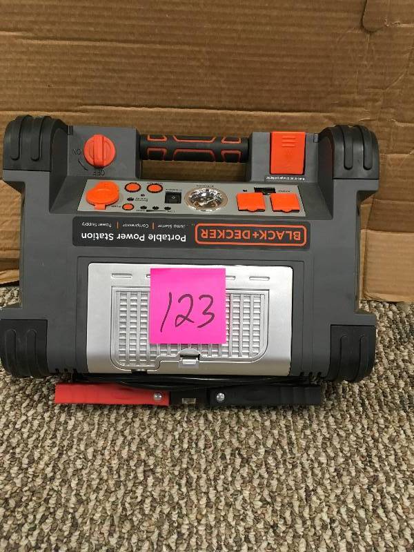 lot 123 image: Black & Decker 500-Watt Portable Power Station. Open Package not used