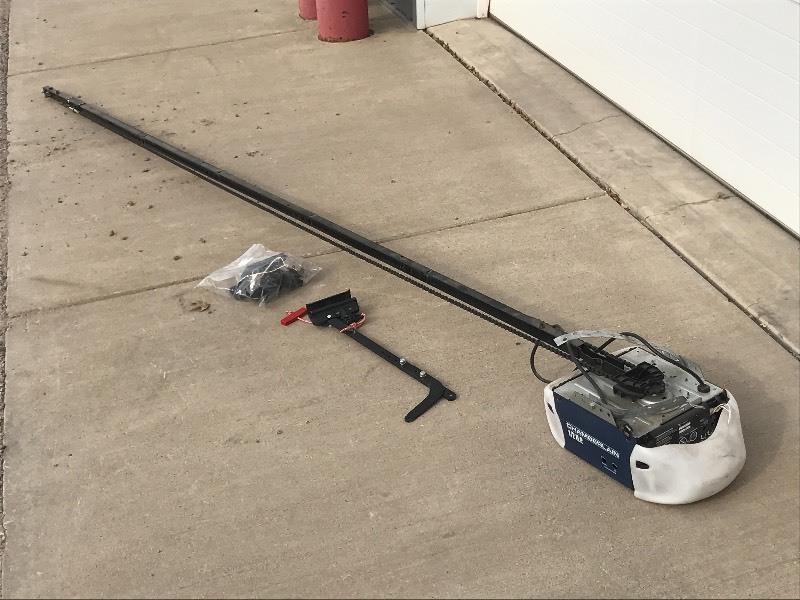 lot 28 image: Garage Door Opener