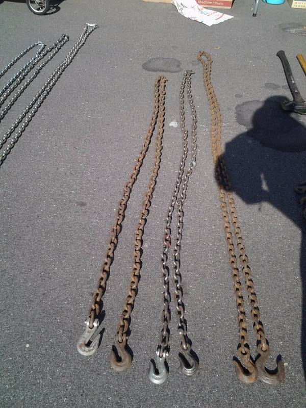 12 Ft, 14 Ft, 16 Ft Section Of Heavy Duty Chain All With Hooks