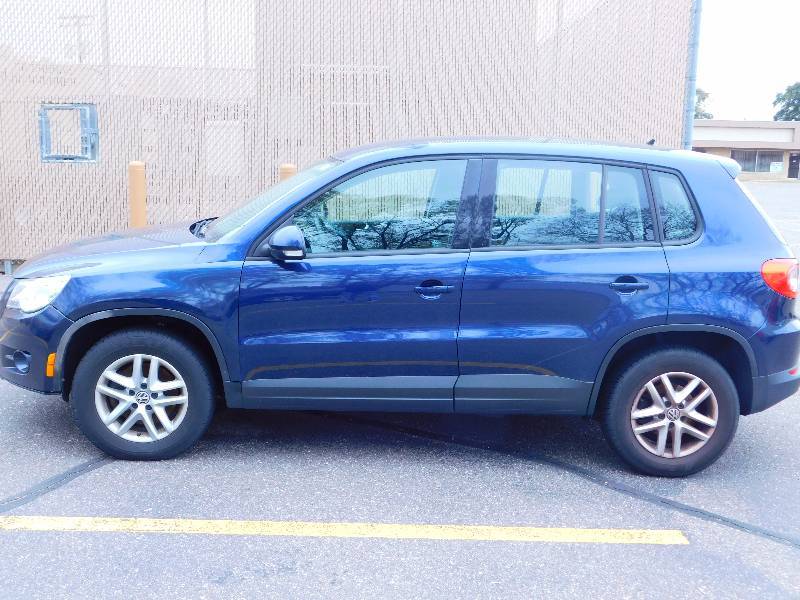 2011 Volkswagen Tiguan - NO RESERVE - Needs Engine