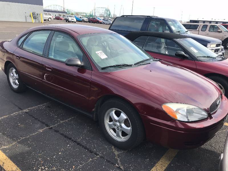 2005 Ford Taurus SE