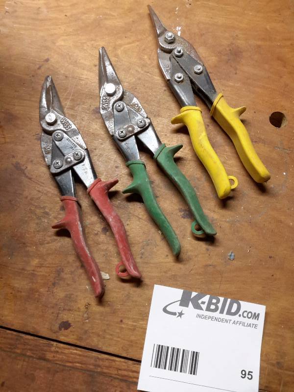 lot 95 image: 3 WISS Snips