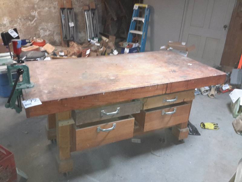 lot 12 image: Very nice solid work bench with drawers