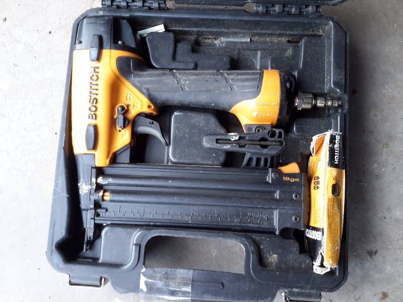lot 26 image: Bostitch 18 Gauge Finish Nailer
