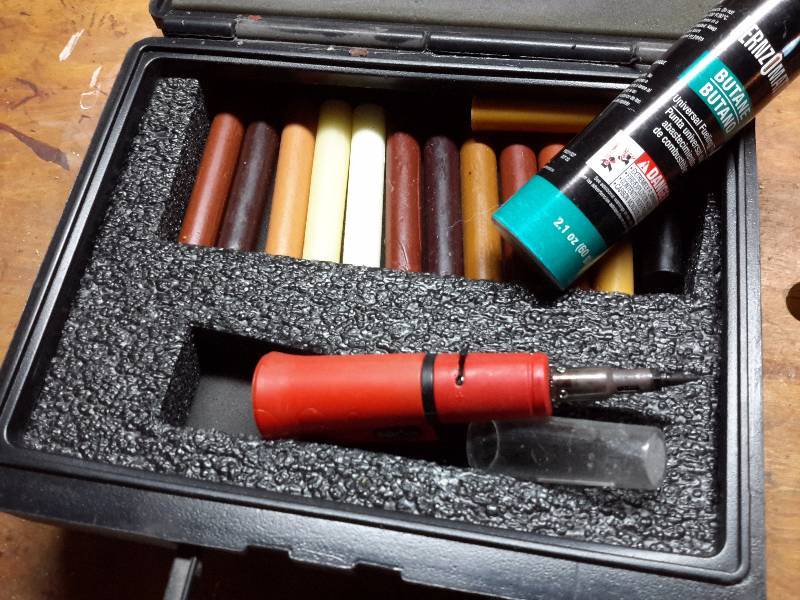 lot 66 image: Laminate repair kit