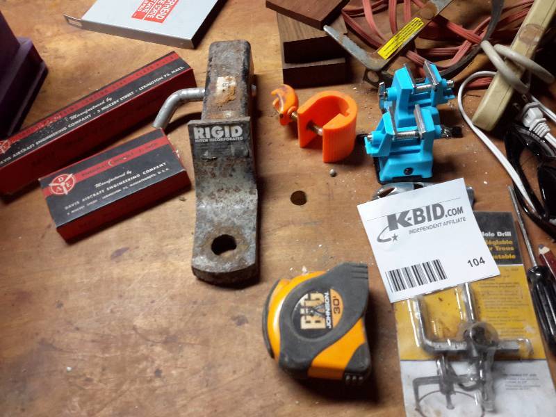 lot 104 image: Lot of Misc. items from the shop drawers.. See the closeups
