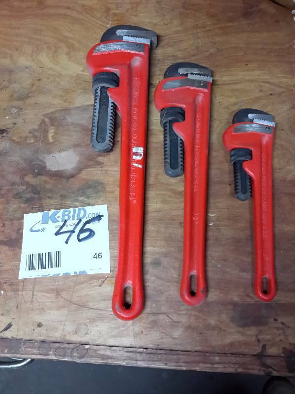 lot 46 image: 3 Ridgid pipe wrenches
