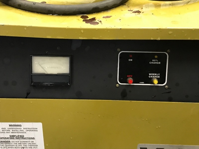 Yale Batter Charger