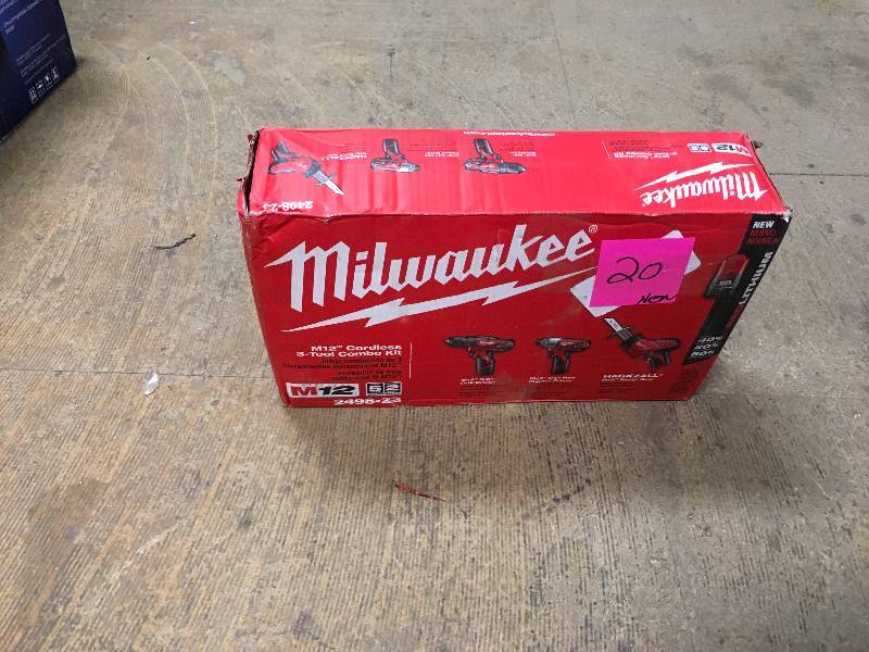 Milwaukee M12 12-Volt Lithium-Ion Cordless Combo Kit (3-Tool) not used