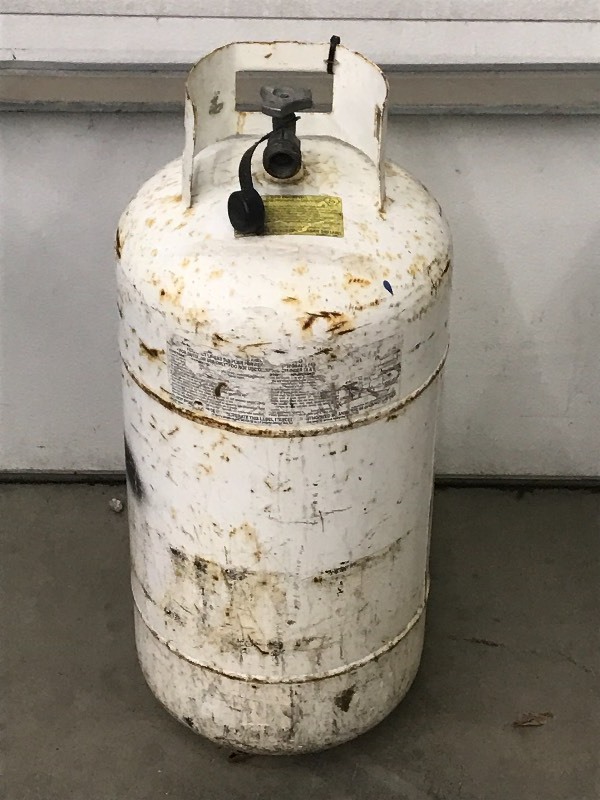 lot 25 image: LP Tank