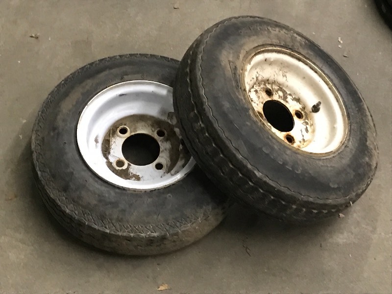 lot 30 image: Trailer Tires