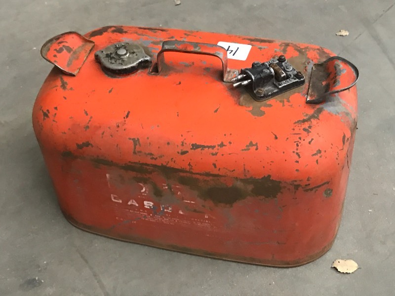 lot 14 image: Steel Boat Motor Fuel Tank