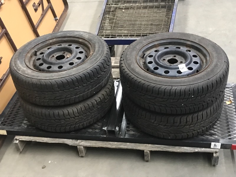 lot 15 image: Firestone Tires & Rims