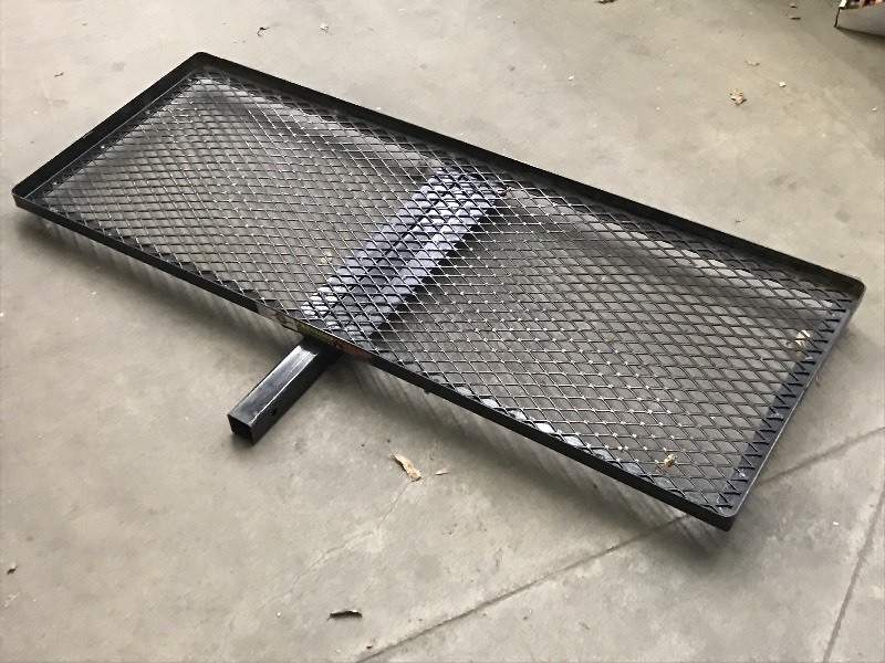 lot 16 image: Cargo Carrier