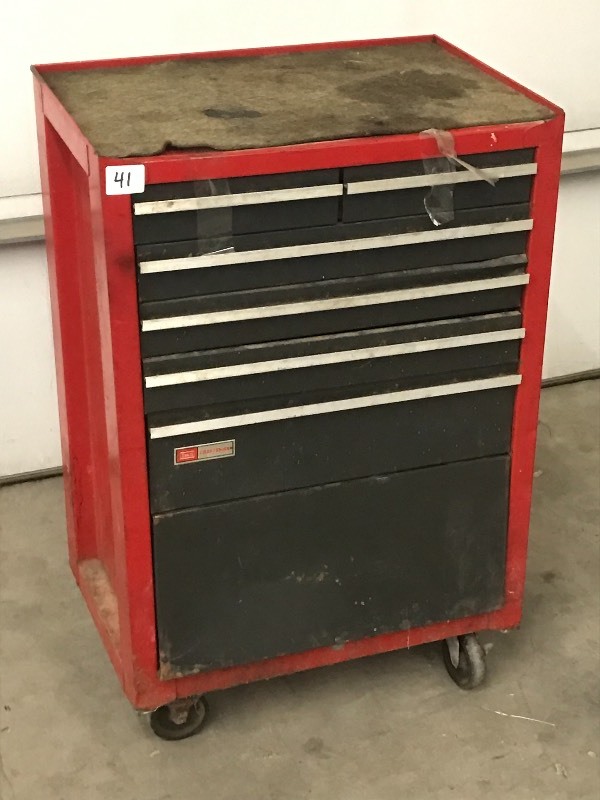 lot 41 image: Rolling Tool Chest