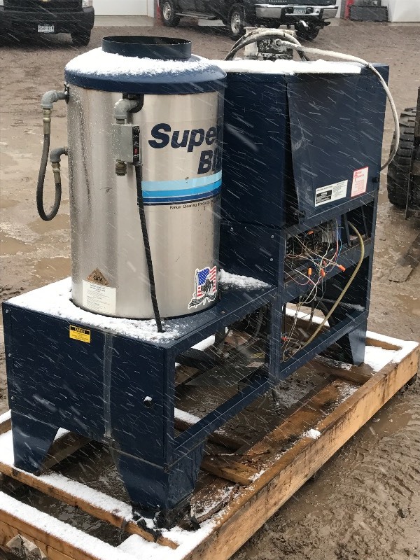 lot 2 image: Heated Pressure Washer