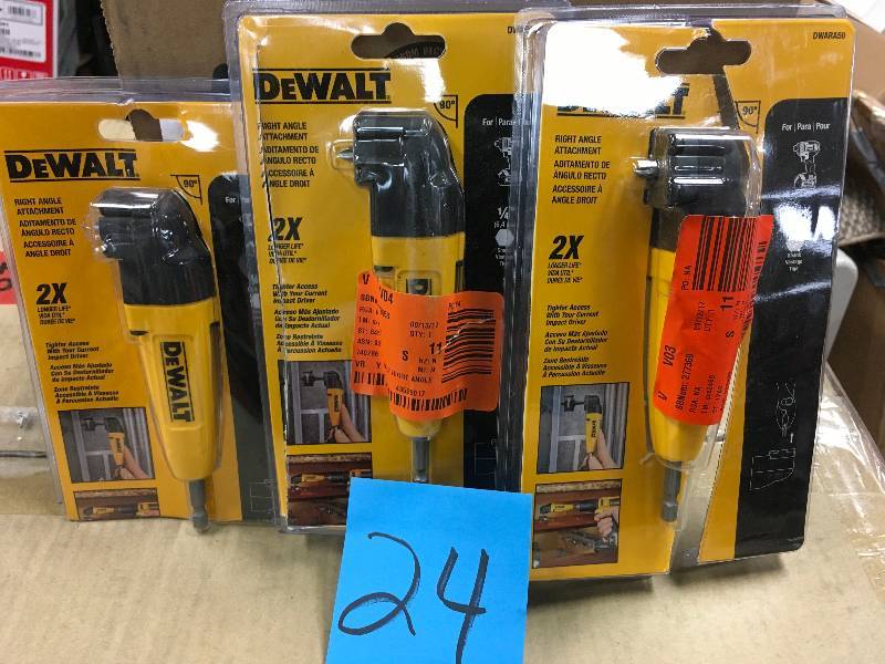 lot 24 image: DeWalt Right Angle Attachment Lot 3, New