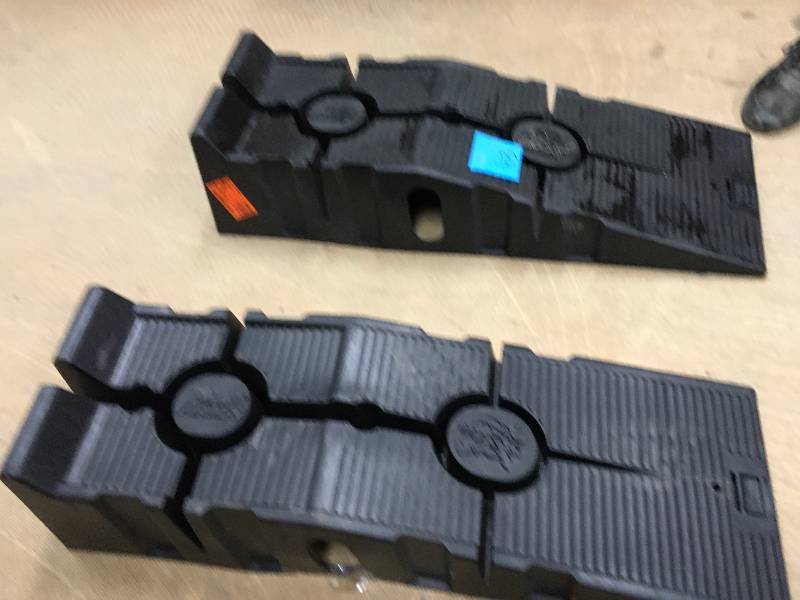 lot 43 image: Rhino Ramps, car ramps. Open box never used