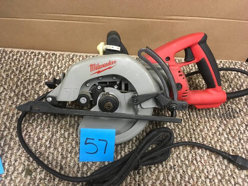 lot 57 image: Milwaukee 7 14 Worm Drive Rafter Saw,