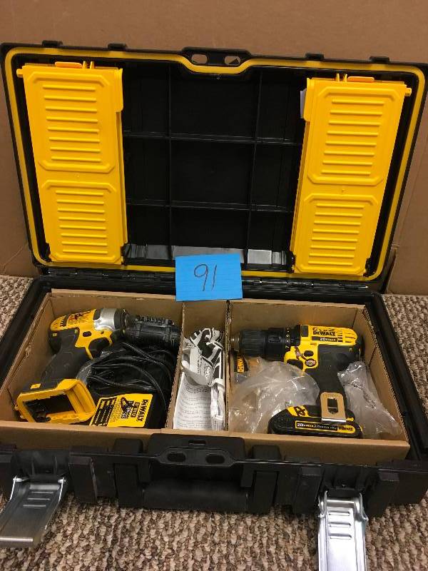 lot 91 image: DeWalt - 20-Volt MAX XR Lithium-Ion Cordless DrillDriver and Impact Combo with 2Ah and 4Ah Batteries and Tough Case. Open Box in good condition