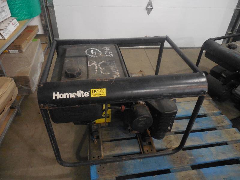 lot 4 image: HOMELITE LR4300 WATT GENERATOR WITH 7.5 HP ROBIN MOTOR