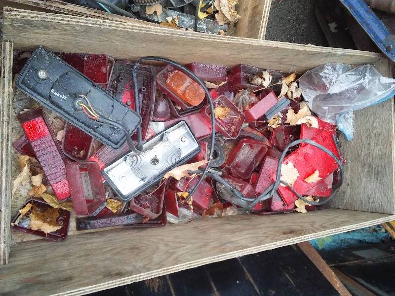 lot 17 image: Light Lens, mini brake and tail lights