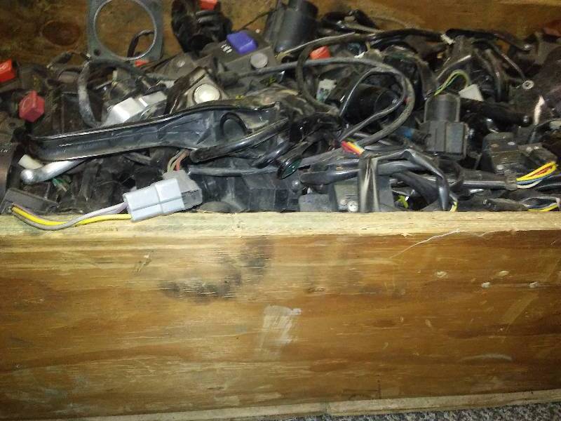 lot 38 image: Huge Box of Switches, Kill, lights, thumb, throttles and much more, huge variety