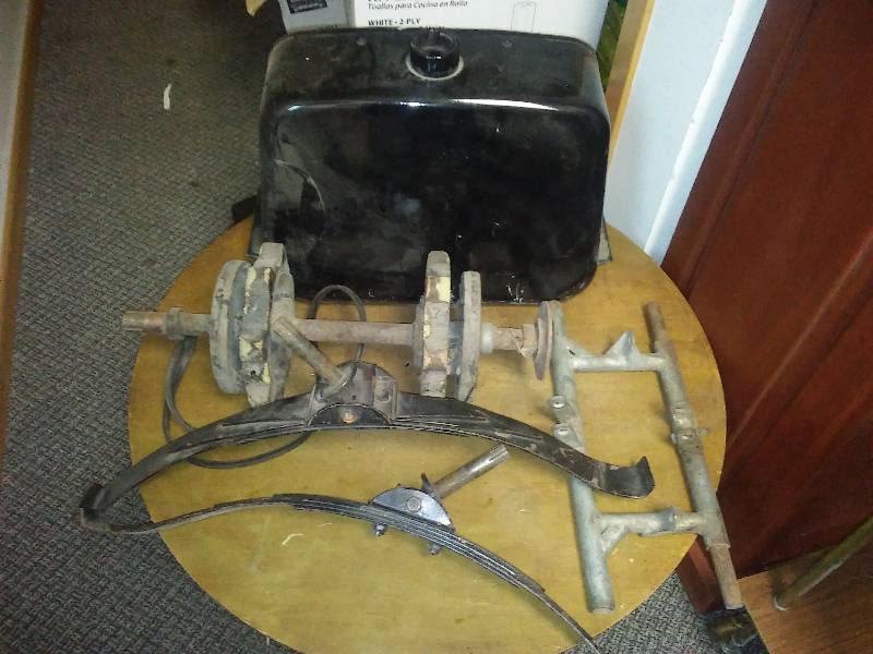 lot 44 image: Gas Tank, leaf springs, fork, track assembly