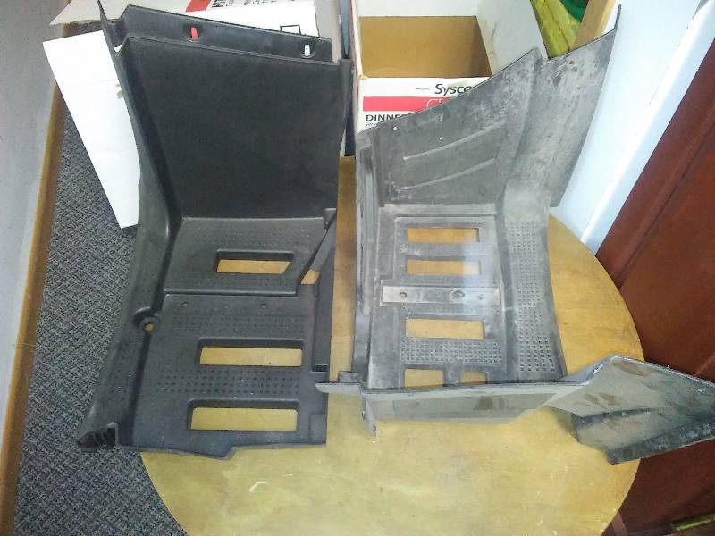 lot 47 image: Left and Right Foot holder guards