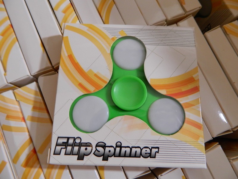 lot 4 image: Case of 60 New LED Fidget Spinners